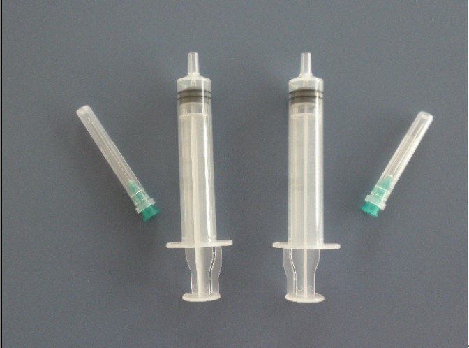 AUTO-DESTRUCT SYRINGES